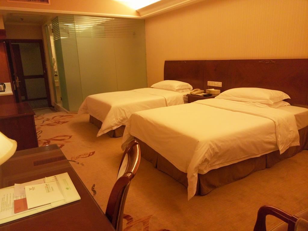 Vienna Hotel Peking Szoba fotó