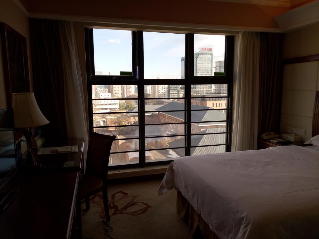 Vienna Hotel Peking Szoba fotó